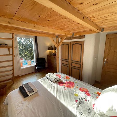 Bed and Breakfast Le Calme De La Garrigue Russan Exteriér fotografie